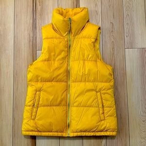 Old Navy Mustard Puffer Vest Small